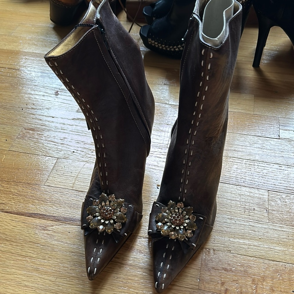 Di Beatrice Brown Leather Embellished Boots - 8.5 NWT